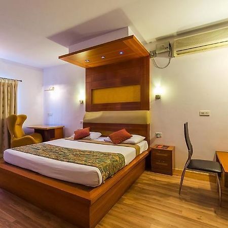 Hotel Riverside Resort And Spa Kumbakonam Exterior foto