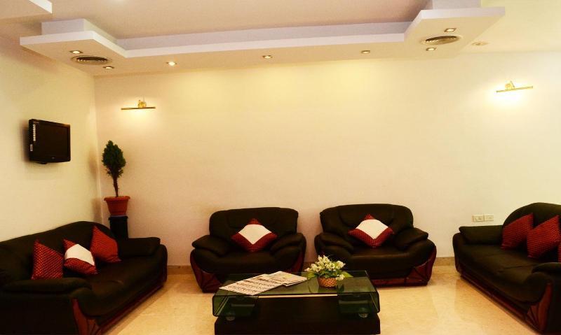 Hotel Riverside Resort And Spa Kumbakonam Exterior foto